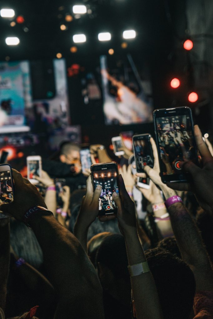 recording-part-video-with-phones